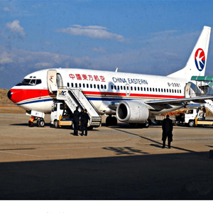 黔南荔波空运公司航空快运业稳步发展的原因是什么？